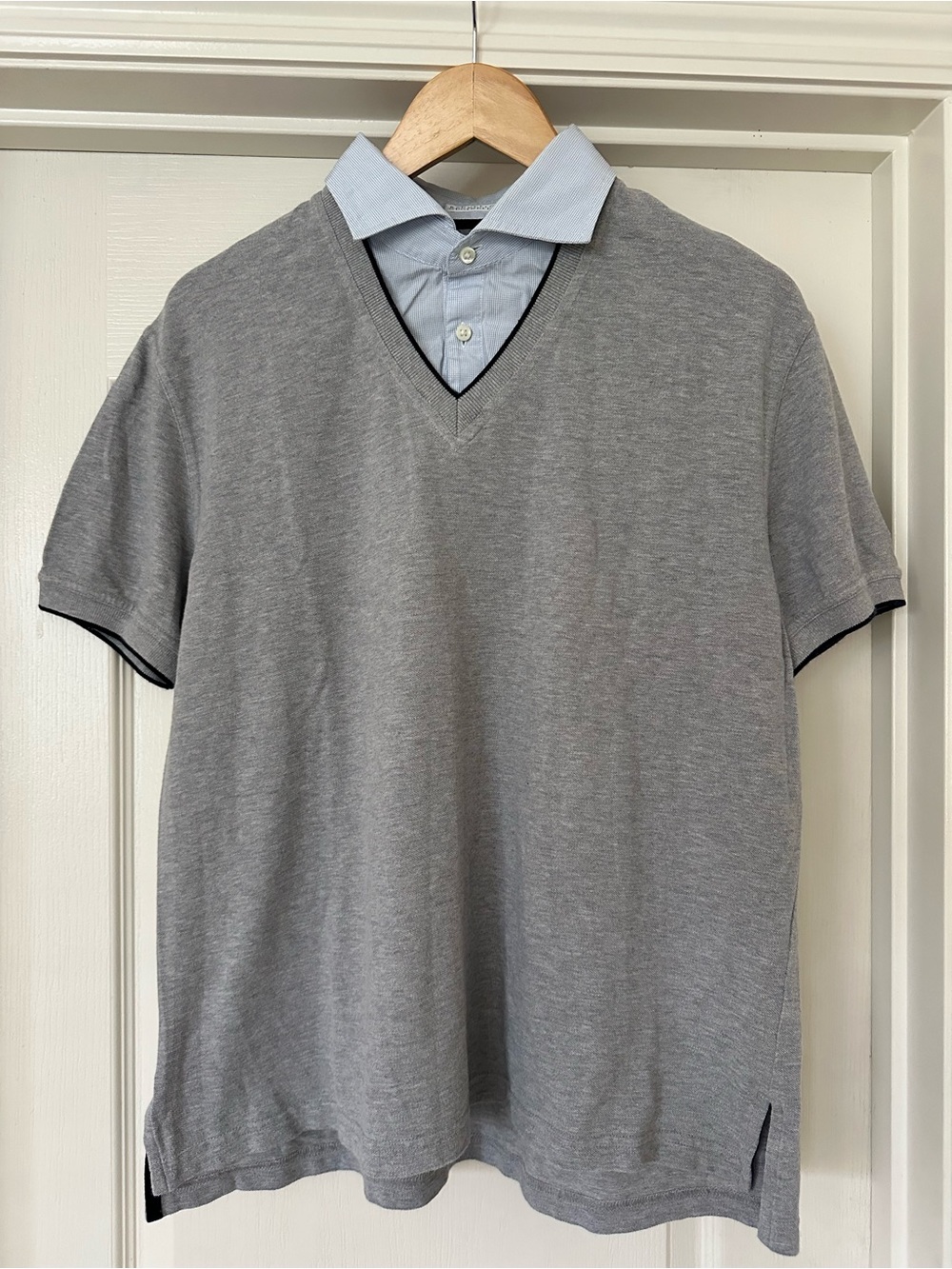 Brunello Cucinelli Grey V-Neck Short Sleeve Polo w Navy Trim Sz 52 US L